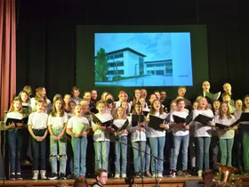 Der Schulchor des b[r]g Enns