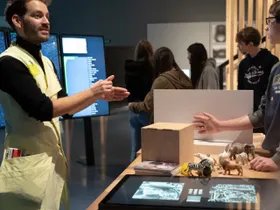 Erkennung von Gegenständen mit KI, Foto von Ars Electronica / Birgit Cakir