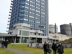 Unsere TeilnehmerInnen vor Voest