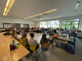 7AB bei der Lesung / beim Vortrag