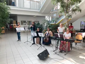 Musik aus der Aula