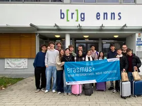 Vor unserer Schule