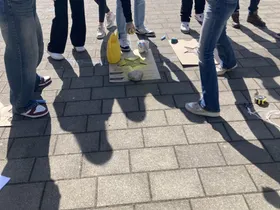 Sprayen der EU-Flagge