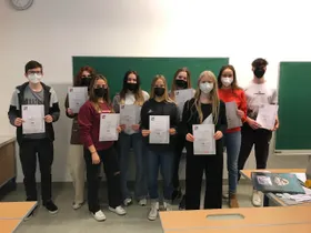 Zertifikate an Schüler*innen der 6. Klassen ausgegeben