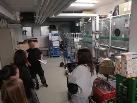 ganz unbekannte Ecken des Schulgebäudes wurden erkundet