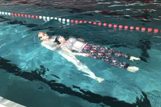 Drei neue Rettungsschwimmerinnen