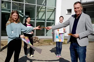 „FRIEDEN DURCH HILFSBEREITSCHAFT“