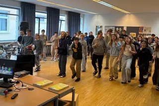 „Bewegte Pause“ im Musiksaal