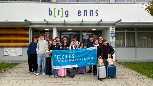 Sechs Schüler*innen und zwei Lehrer aus Spanien zu Besuch am b[r]g Enns