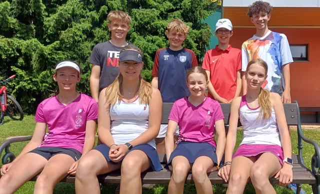 Tennisteam wird Zweiter