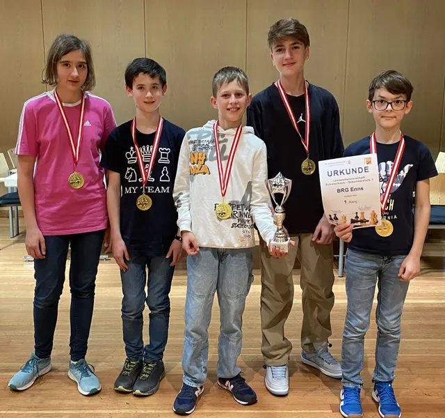Das b[r]g Enns ist Landesmeister im Schulschach!